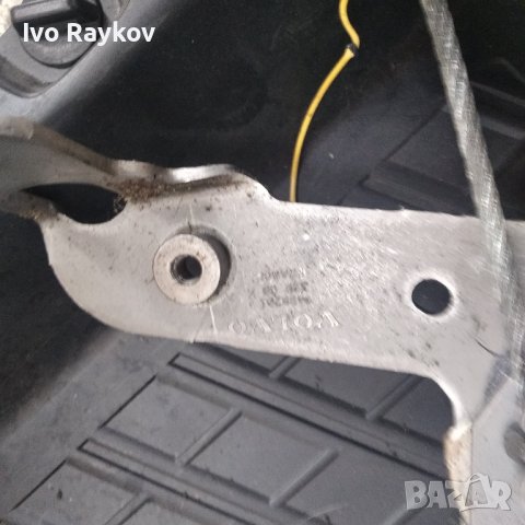 Ръчна спирачка,механизъм,жило Волво В70, снимка 2 - Части - 43295852