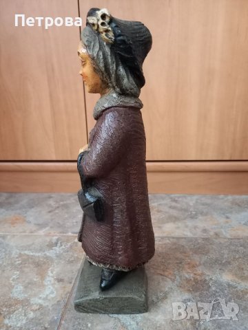 Фигура на жена със чадър за декорация , снимка 2 - Декорация за дома - 37225135