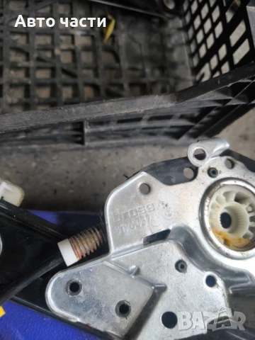 Преден ляв електрически стъклоповдигач BMW E46 2.0 D 8196037, снимка 2 - Части - 51141846