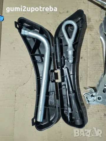 Авто Крик Авариен Крик Органайзер Audi A4 B6, снимка 2 - Аксесоари и консумативи - 47946364