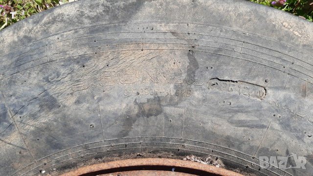 Гуми 9.00 × 20 9*20 с джанта на Зил, снимка 4 - Гуми и джанти - 28604815