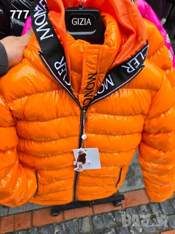 детски якета MONCLER , снимка 2 - Детски якета и елеци - 48448643