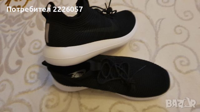 Черни маратонки Nike 40.5 номер, снимка 3 - Маратонки - 37635512
