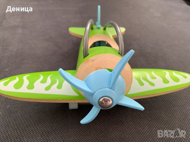 Детски дървен самолет Hape, снимка 3 - Влакчета, самолети, хеликоптери - 52452720