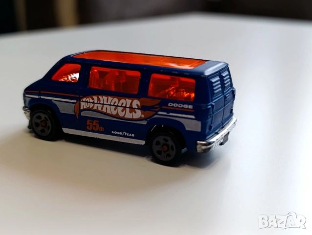 Hot Wheels Dodge Van – 55th Anniversary Edition, снимка 3 - Колекции - 51915733