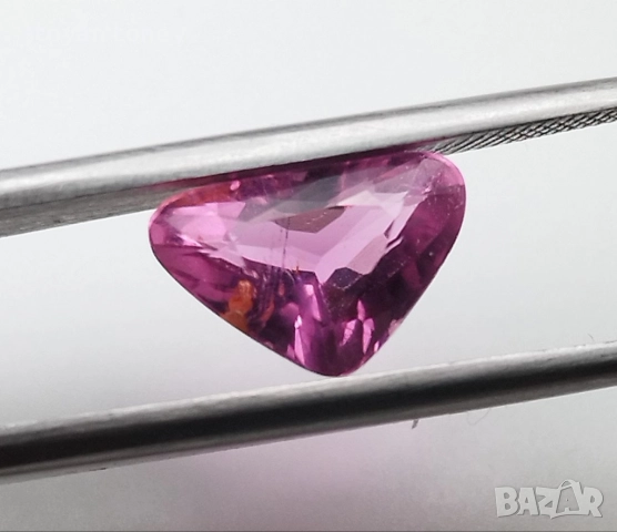 Блестящ турмалин с ярък цвят 1.80кт.! Сертифициран! Нов!, снимка 7 - Други - 52347436