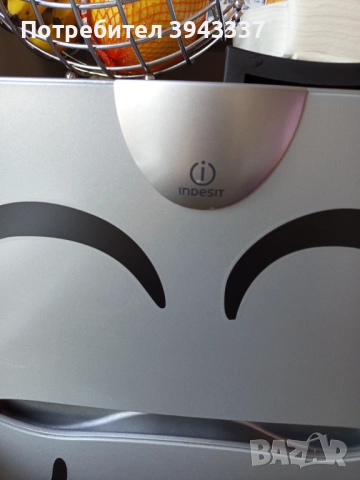 Хладилник Indesit , снимка 12 - Хладилници - 52429234