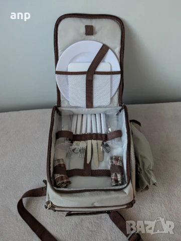 Чанта за пикник с комплект за хранене | Като нова, снимка 2 - Хладилни чанти - 51359188