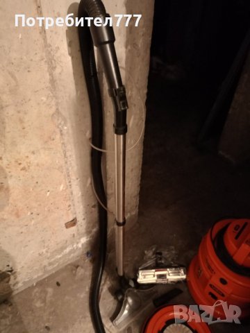 Перяща прахосмукачка, снимка 4 - Прахосмукачки - 43478221