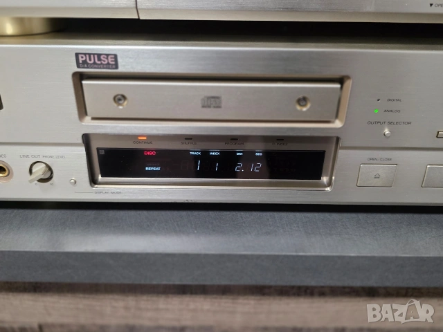 Продавам Sony CDP -X777es.