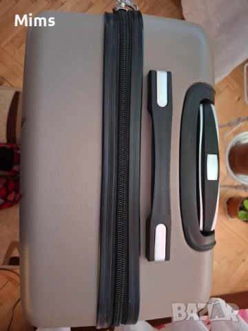 Нов куфар, снимка 2 - Куфари - 53041011