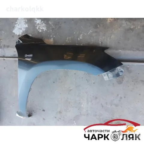 Калник десен Тойота рав4 2.2д сив