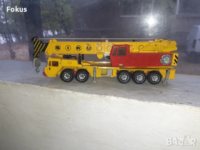 Метална количка играчка кран Siku 4010 Германия, снимка 2 - Антикварни и старинни предмети - 53363687