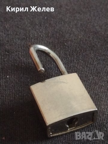 Малко катинарче много красиво за КОЛЕКЦИЯ ДЕКОРАЦИЯ БИТОВ КЪТ 42716, снимка 2 - Колекции - 43724549