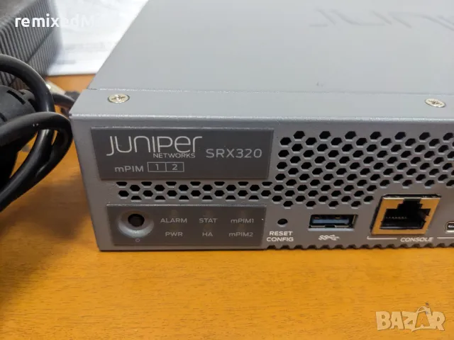 Нов Router Gateway Juniper SRX320 POE, снимка 2 - Рутери - 48763202