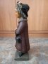 Фигура на жена със чадър за декорация , снимка 2
