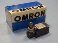 краен изключвател Omron WL-10 FSD2-G small 2-circuit limit switch 10A 500VAC