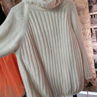 чисто бял пуловер,oversized ( XL) ,мек и лек, снимка 8 - Блузи с дълъг ръкав и пуловери - 44894148