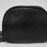 Mалка дамска чанта в черен цвят с дълга дръжка, снимка 1 - Чанти - 43478200