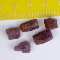 Лот 5бр нетретиран рубин 28.8ct нешлифовани кристали №4, снимка 1 - Други - 39566365