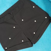 Къси панталонки с перли S/M, снимка 1 - Къси панталони и бермуди - 33400251