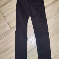 Черни дънки "НМ" - 8-9 години, снимка 1 - Детски панталони и дънки - 39465619