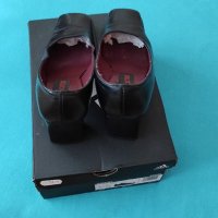 Оригинални обувки, снимка 4 - Дамски ежедневни обувки - 35130597