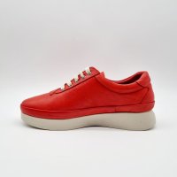 Дамски спортни обувки от естествена кожа в червено , снимка 3 - Дамски ежедневни обувки - 40461039