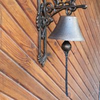 Голяма Чугунена камбана, със силен, ясен и кънтящ звън!, снимка 4 - Градински мебели, декорация  - 32856601