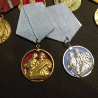 Ордени и медали от соца, снимка 5 - Нумизматика и бонистика - 43958526