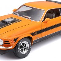 Ford Mustang Mach 1970 - мащаб 1:18 на Maisto Special Edition моделът е нов в кутия, снимка 1 - Колекции - 38204893