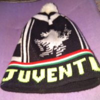 Зимна шапка и шал на Ювентус, снимка 2 - Футбол - 38214521