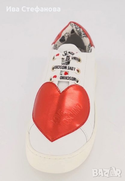 Love Moschino, Кожени спортни обувки със сърцевидна апликация, Бял/Червен, снимка 1