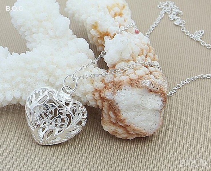 Ново сребърно колие със сърце, в подаръчна кутия., снимка 1