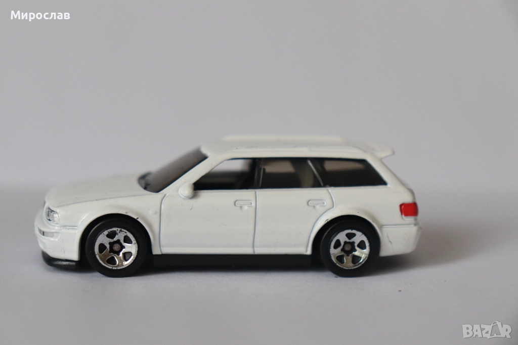 1/64 HOT WHEELS AUDI AVANT RS 2 КОЛИЧКА МОДЕЛ, снимка 1