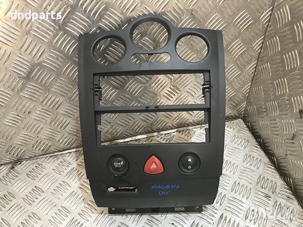 Централна конзола за Renault Megane, 2004г., снимка 1