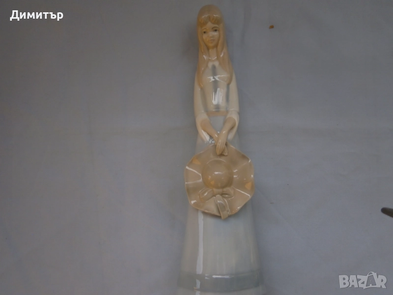 Порцеланова фигура Испания 33см., снимка 1