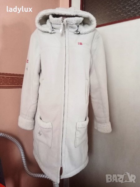 Geographical Norway, с Качулка, за Зимата. Код 1387, снимка 1