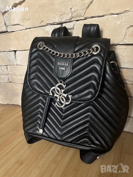 Дамска раница GUESS, снимка 1