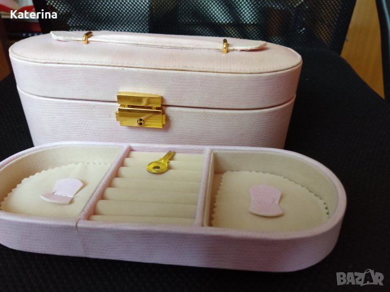 Козметична кутия - мини куфарче със заключващ механизъм, снимка 1