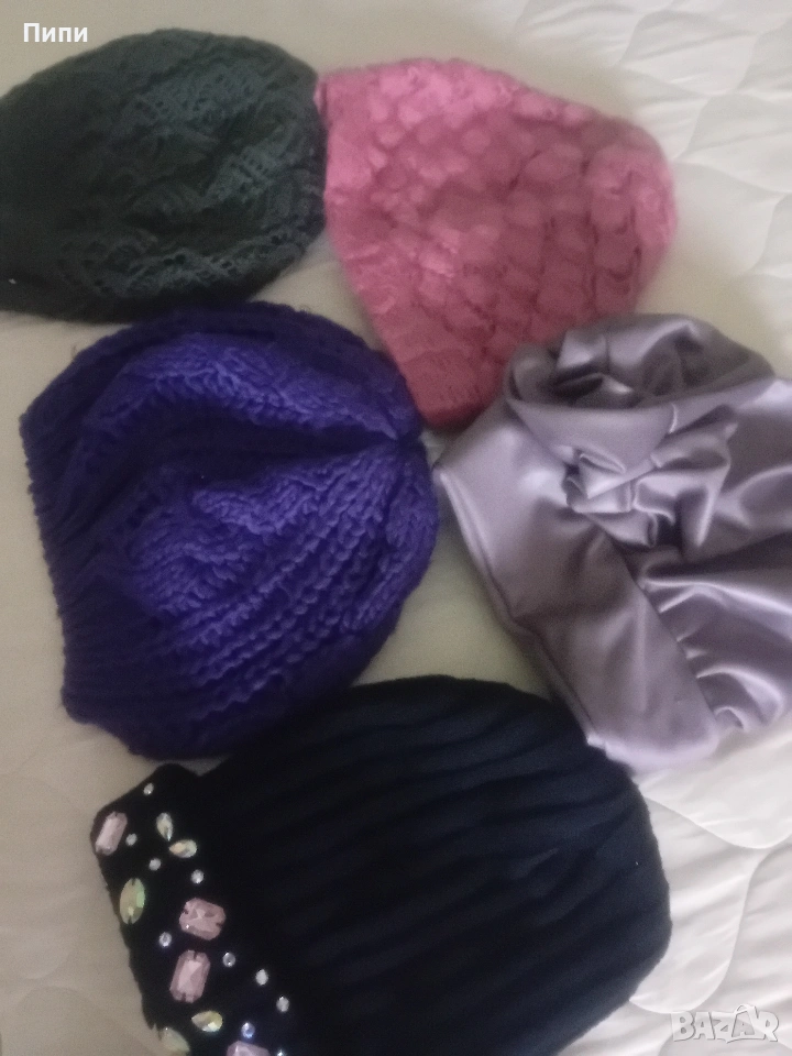 разноцветни дамски шапки , снимка 1