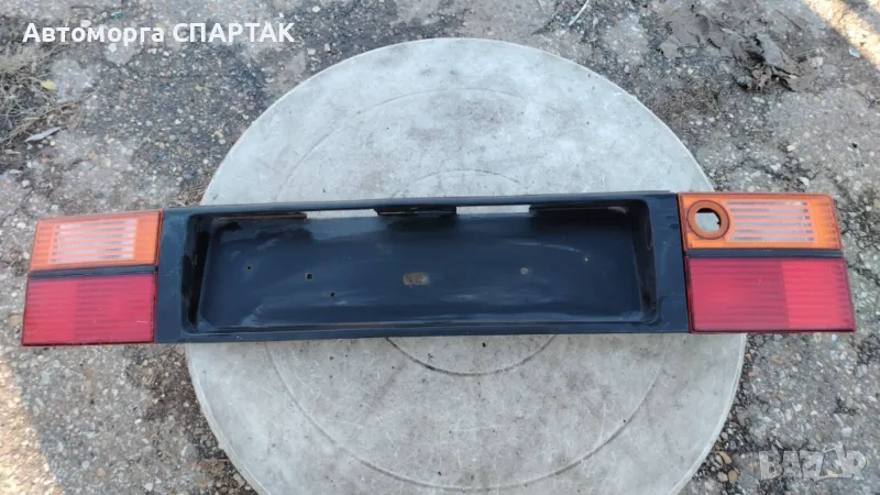 Вътрешен стоп VW Vento (1991-1996г.) стоп заден капак Венто / стопове / панел регистрационен номер, снимка 1