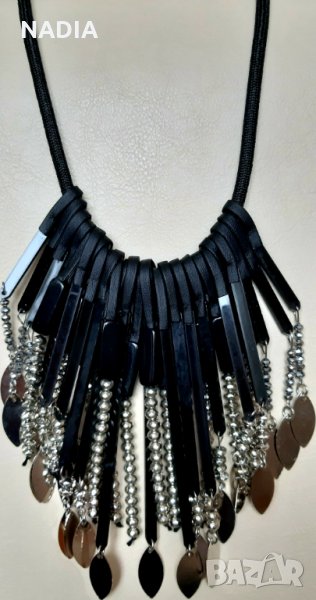 Колие кожа, метал, пластмаса, снимка 1