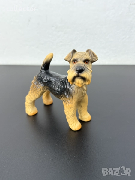 Порцеланова фигурка на  Еърдейл териер Goebel. №7501, снимка 1