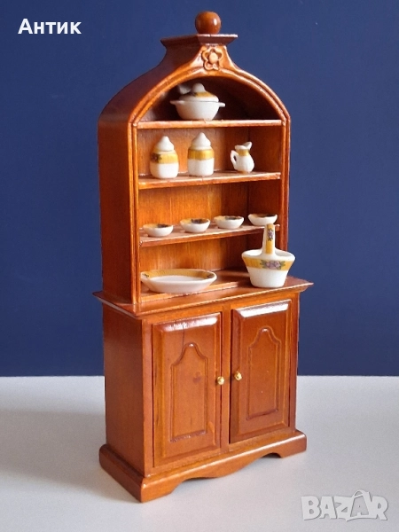 Старо Трапезно Дървено Шкафче с Посуда Миниатюра, снимка 1