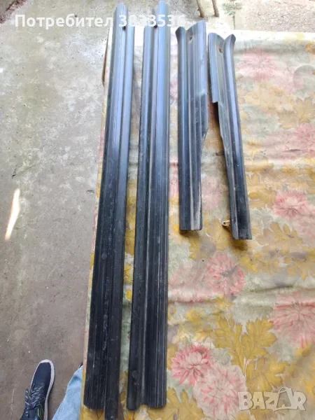 Декоративни лайстни между мокета и рамката на вратата от Vw Golf Mk2 - за 4 врати., снимка 1