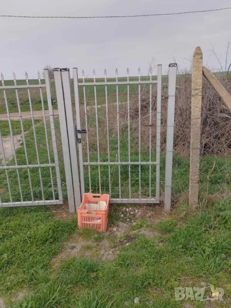 Дворно място с. Полски  извор, снимка 1