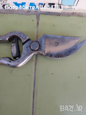 Продавам лозарски ножици от времето на соца,, ВТ " , снимка 5 - Други инструменти - 44910054
