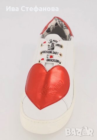 Love Moschino, Кожени спортни обувки със сърцевидна апликация, Бял/Червен