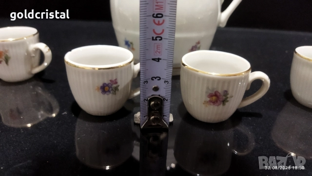 Стар български порцелан чашки и бърдуче , снимка 3 - Антикварни и старинни предмети - 33551572